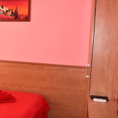 Семеен Хотел Лъки Byala Slatina Exteriör bild